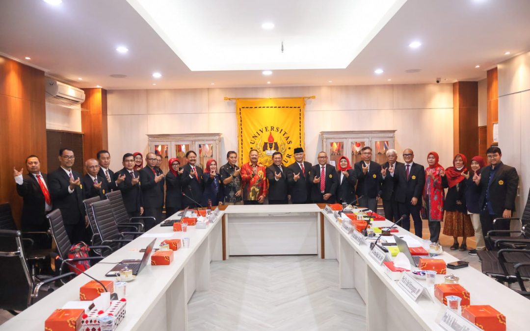 Double Strike UNGGUL Magister Ilmu Hukum dan Doktor Ilmu Hukum Universitas Borobudur