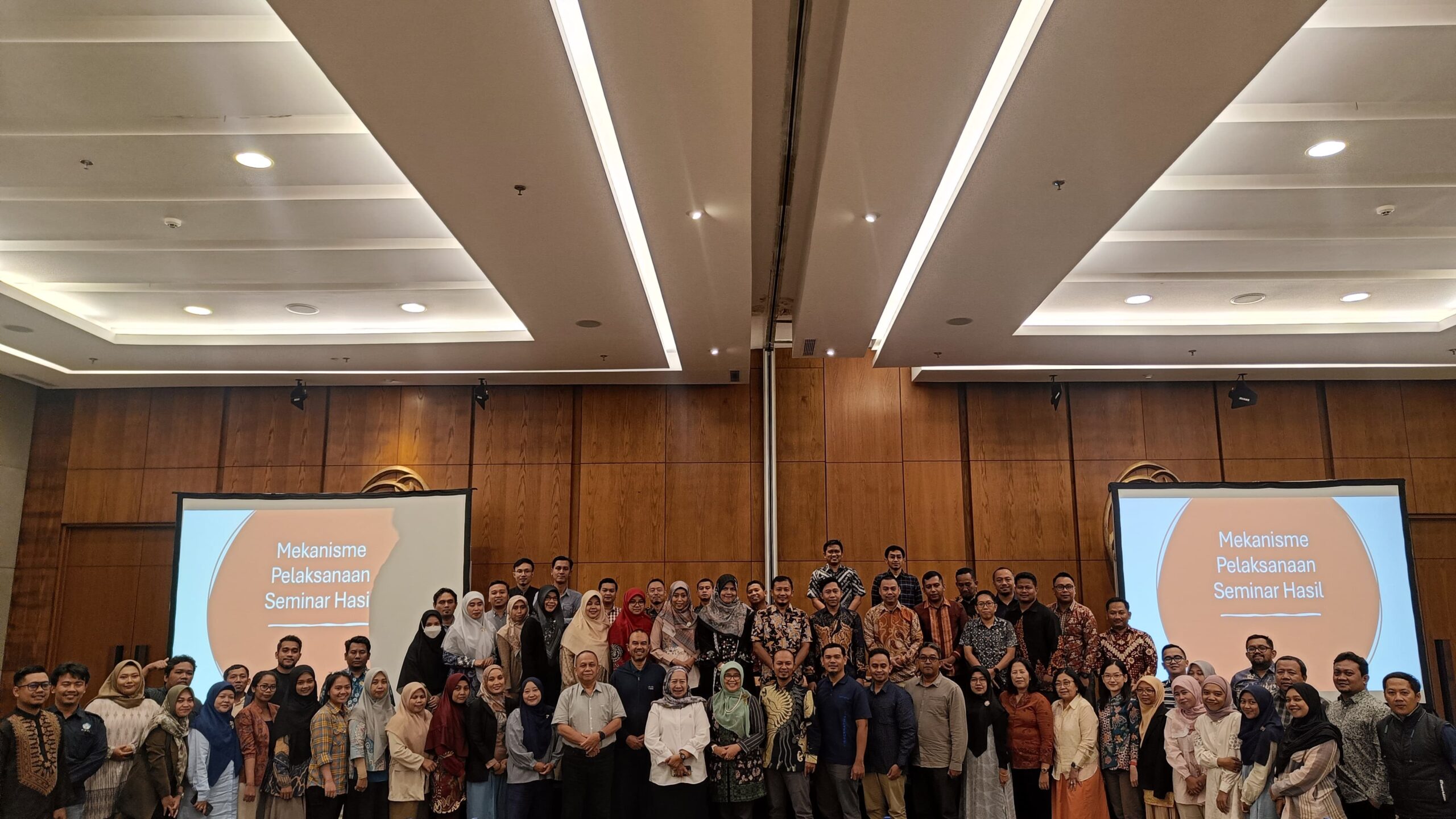 Ketua Tim Pelaksana Program Bantuan Pembelajaran Daring Kolaboratif Tahun 2024 Mengikuti Kegiatan Seminar Hasil di ICE BSD