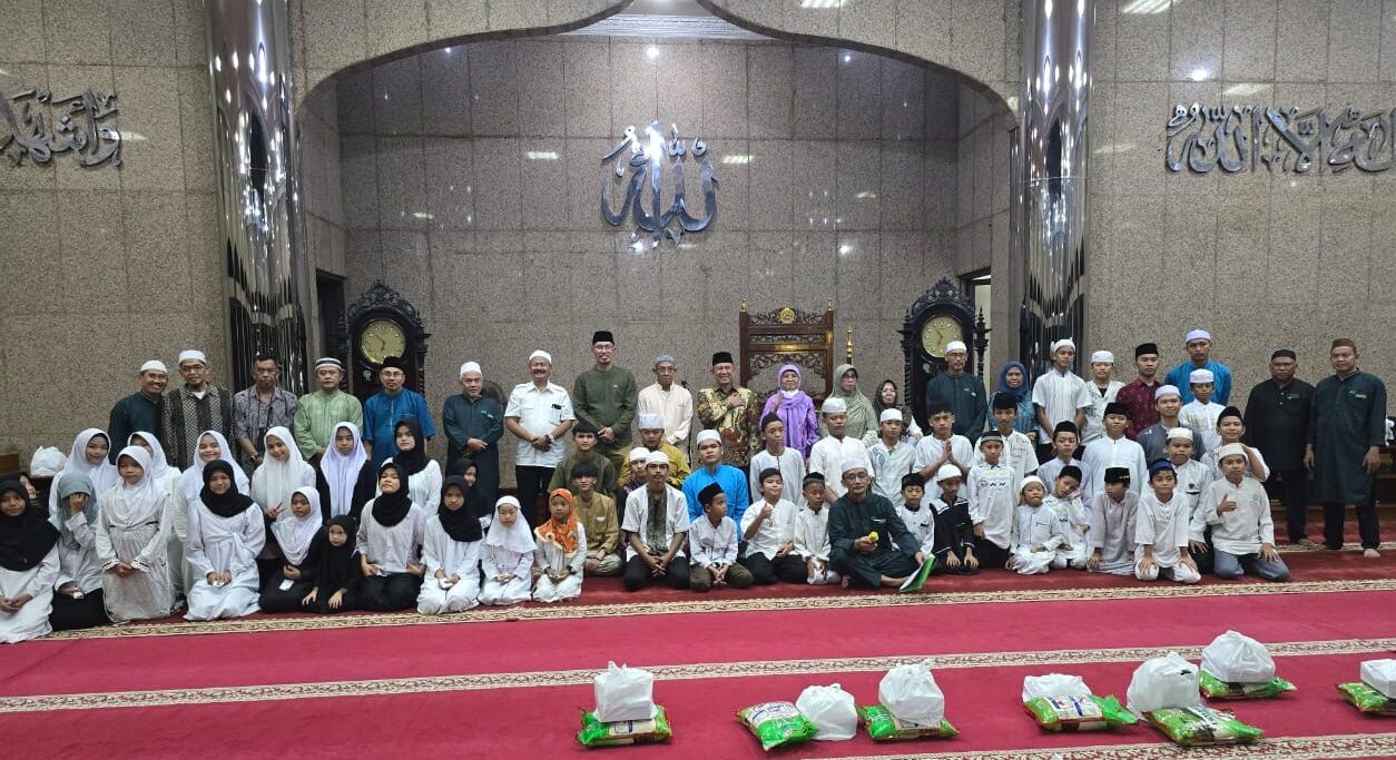 Rektor Universitas Borobudur: Peringatan Nuzulul Qur’an Jadi Momentum Perkuat Nilai-nilai Kebajikan Bersama Anak Yatim, Satpol PP, dan PPSU