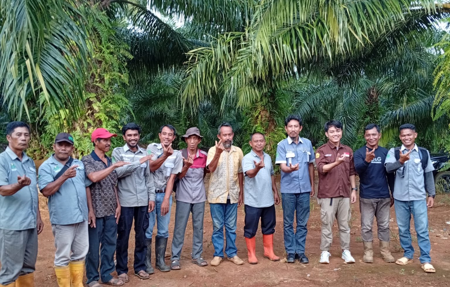 Fakultas Pertanian UNBOR Lakukan Pengabdian Masyarakat Dosen dan Mahasiswa di PT Haji La Tunrung Cocoa Plantation, Sulawesi Selatan